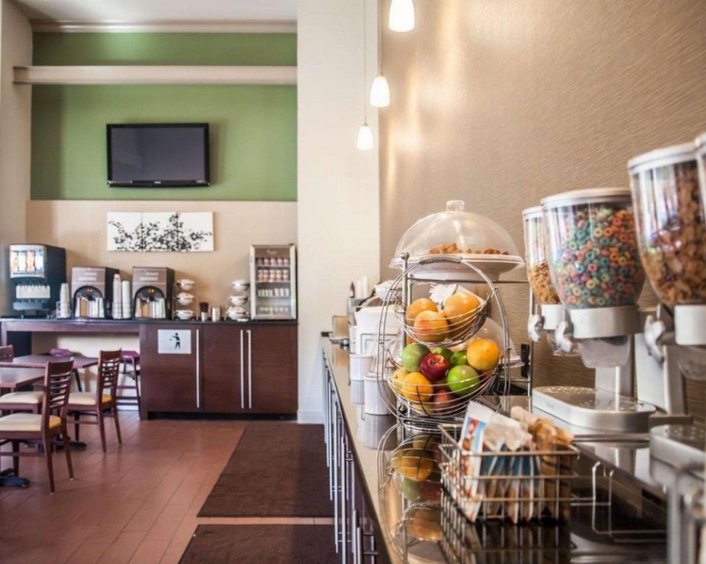 Sleep Inn & Suites Downtown Inner Harbor