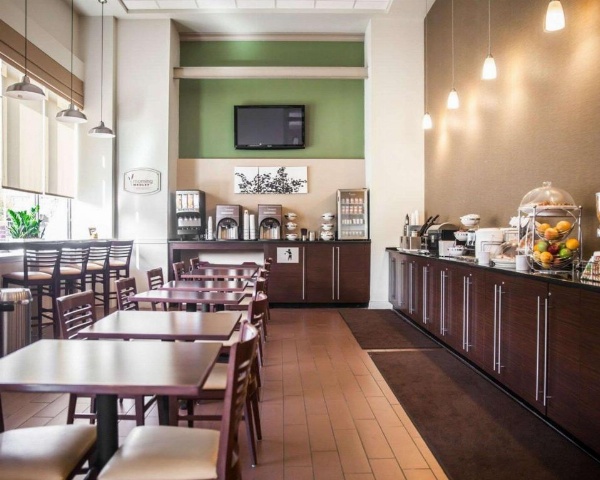 Sleep Inn & Suites Downtown Inner Harbor Main image