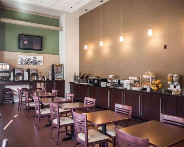 Sleep Inn & Suites Downtown Inner Harbor image 5